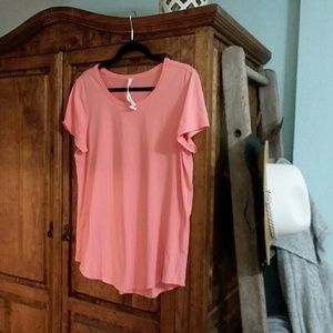 BNWOT Lululemon Athletica tee